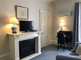 Tattingstone Inn