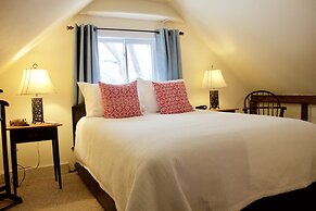 Tattingstone Inn