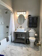 Tattingstone Inn