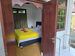 Berlian Beach Inn Kuta