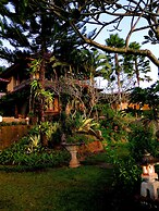Villa Lihat Sawah