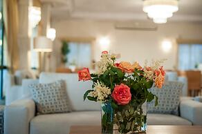 Phoenix Beach Hotel