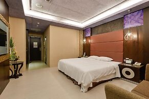 R7 Eco Hotel