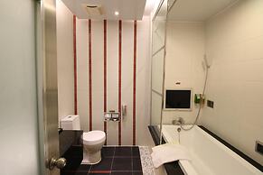R7 Eco Hotel