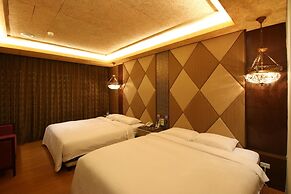 R7 Eco Hotel
