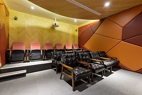 R7 Eco Hotel