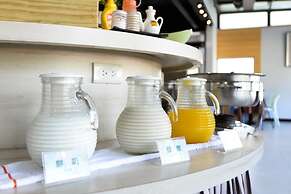 R7 Eco Hotel