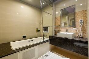 R7 Eco Hotel