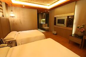 R7 Eco Hotel