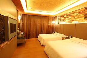 R7 Eco Hotel