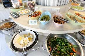 R7 Eco Hotel