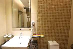 R7 Eco Hotel