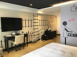R8 Eco Hotel