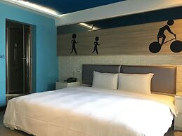R8 Eco Hotel