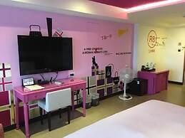 R8 Eco Hotel