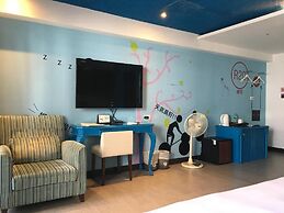 R8 Eco Hotel
