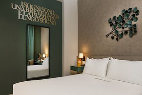 Up Hotel