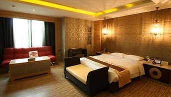 Merry Season Motel