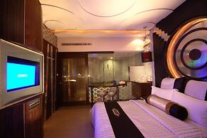 Shinyseasons Motel