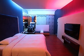 Shinyseasons Motel