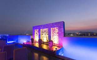 Yeak Loam Hotel