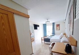 Hotel Alaska
