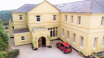 Kingswear Park Club