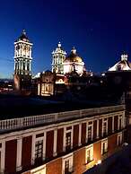 Hotel Leones