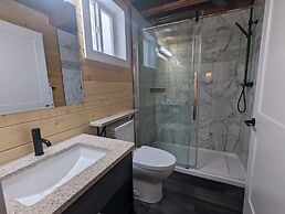 Halcyon Hot Springs Resort