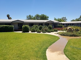 The Rocks Motel