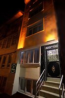 Golden Saray Apart