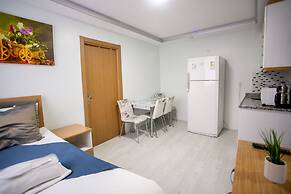 Golden Saray Apart