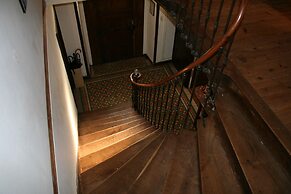 Le Voltaire Chambres et Table d'Hotes