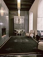 Riad K