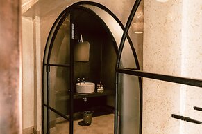 Riad K