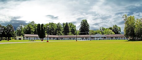 Potsdam Inn