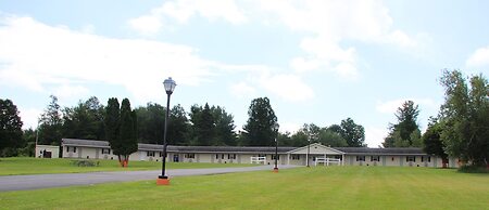 Potsdam Inn