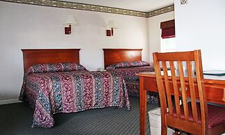Potsdam Inn