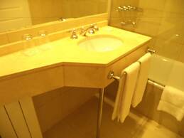 Hotel Mil 810