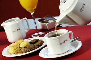 Hotel Mil 810