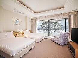 TATESHINA LAKE RESORT