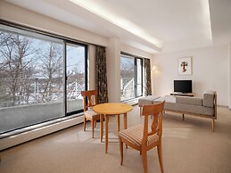 TATESHINA LAKE RESORT