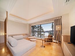 TATESHINA LAKE RESORT