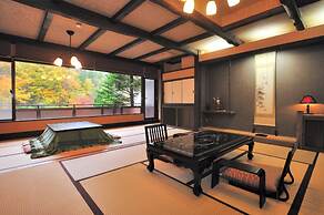Minakamisanso