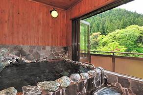 Minakamisanso