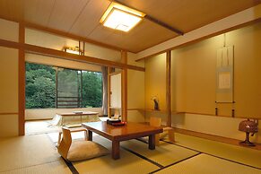 Minakamisanso