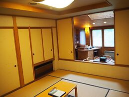 Minakamisanso