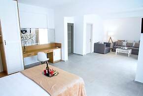 Stavros Beach Hotel