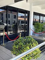 The Queens Hotel Gladstone