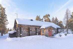 Kuukkeli Apartments Hirvas